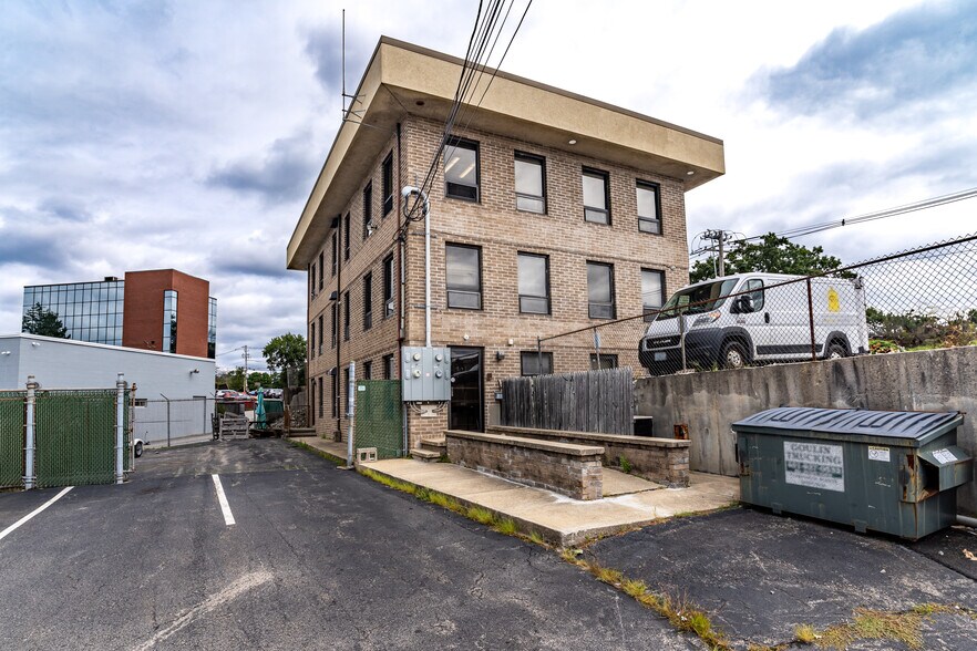 More Photos Of 55 Jefferson Blvd, Warwick Office For Sale