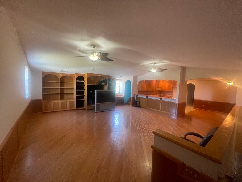 More Photos Of , Tampa Unknown For Sale
