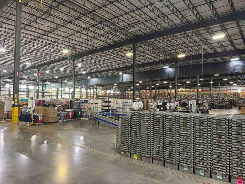 More Photos Of 4520 20th Ave SW, Cedar Rapids Warehouse For Sale