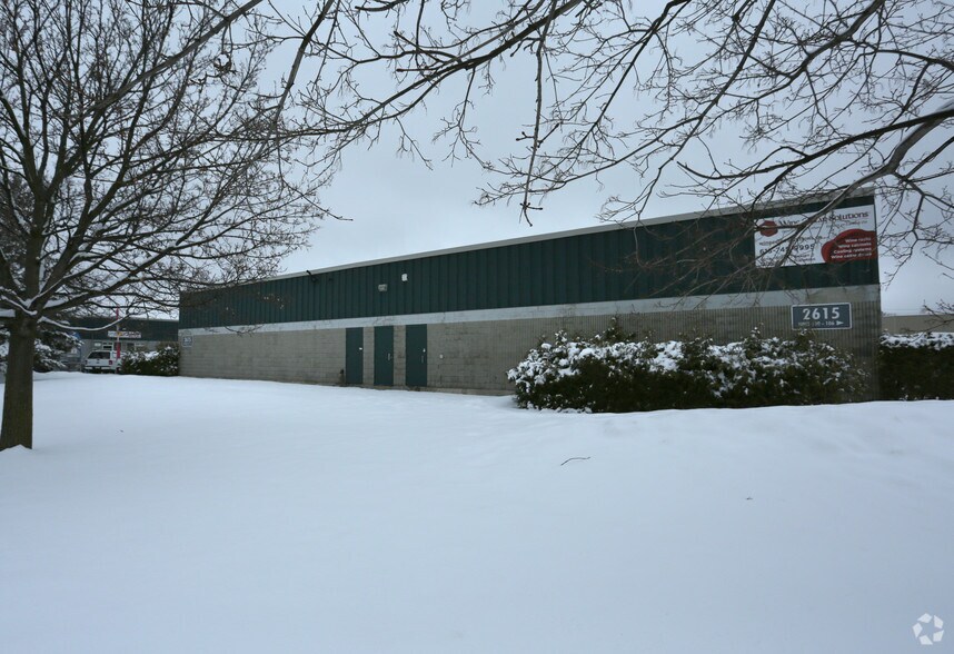 More Photos Of 2615 Blackwell St, Ottawa Service For Lease