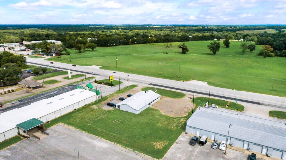 More Photos Of 1501 N Trade Days Blvd, Canton Storefront Retail Office For Sale