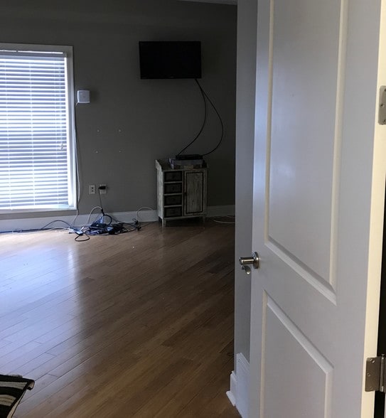 More Photos Of 9030 S Corporate Edge Dr, Germantown Office For Sale