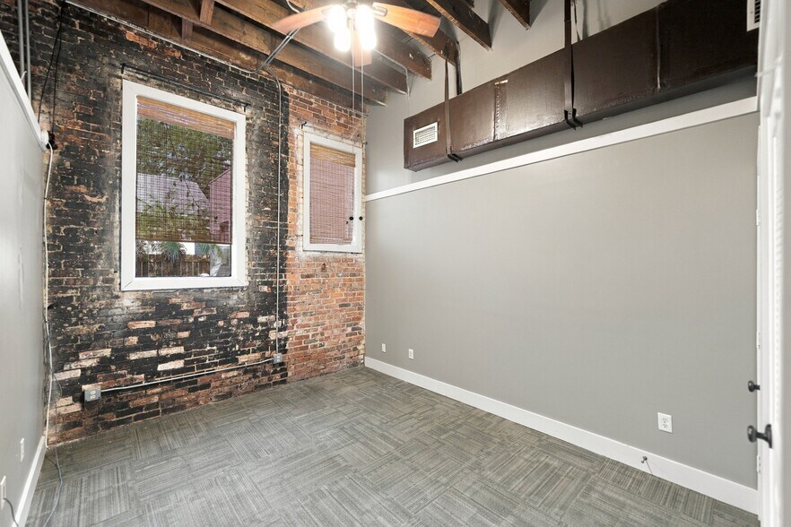 More Photos Of 1602-1608 Walnut St, Jacksonville Restaurant For Sale