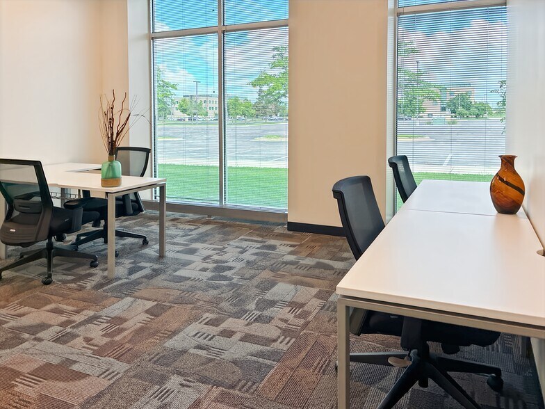 More Photos Of 5400 Prairie Stone Pkwy, Hoffman Estates Coworking Space