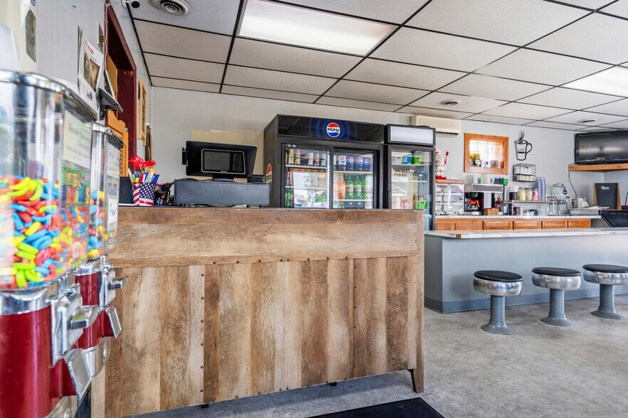 More Photos Of 130 W Lisbon St, Waynesburg Restaurant For Sale