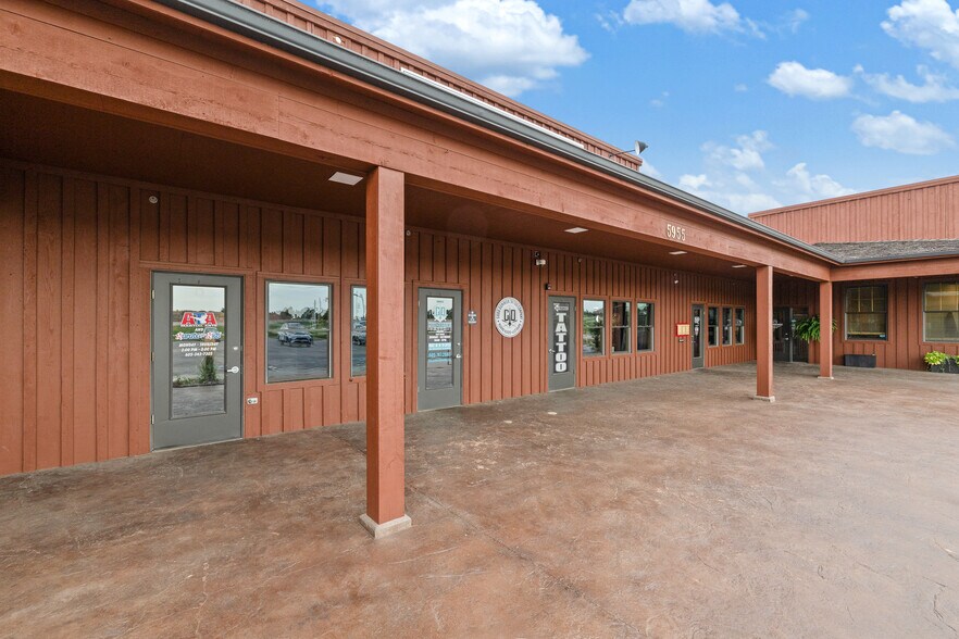 More Photos Of 5955 Mt Rushmore Rd, Rapid City Storefront Retail Office For Sale