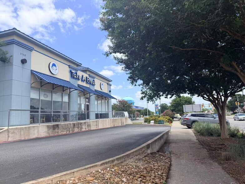 More Photos Of 3126 Pat Booker Rd, Universal City Unknown For Lease