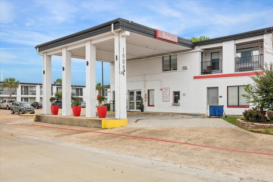 More Photos Of 16884 Northwest Fwy, Houston Hotel For Sale