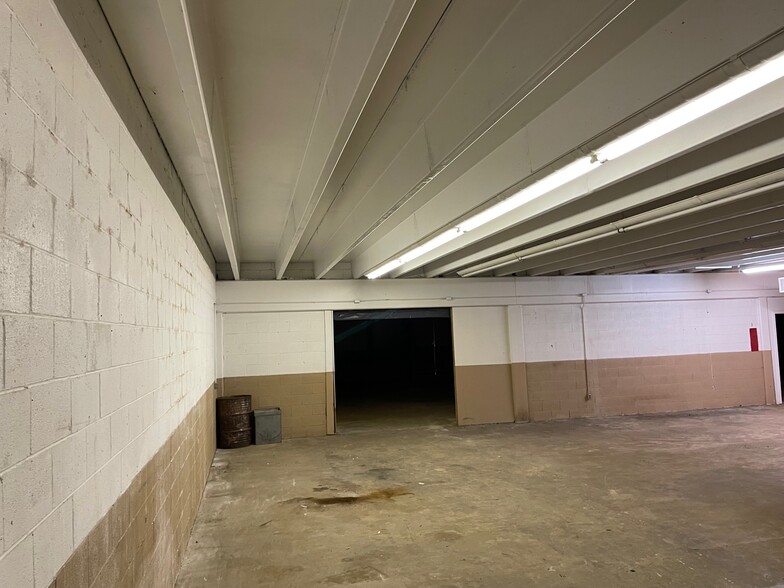 More Photos Of 132 Industrial Park Rd, Sweetwater Service For Lease