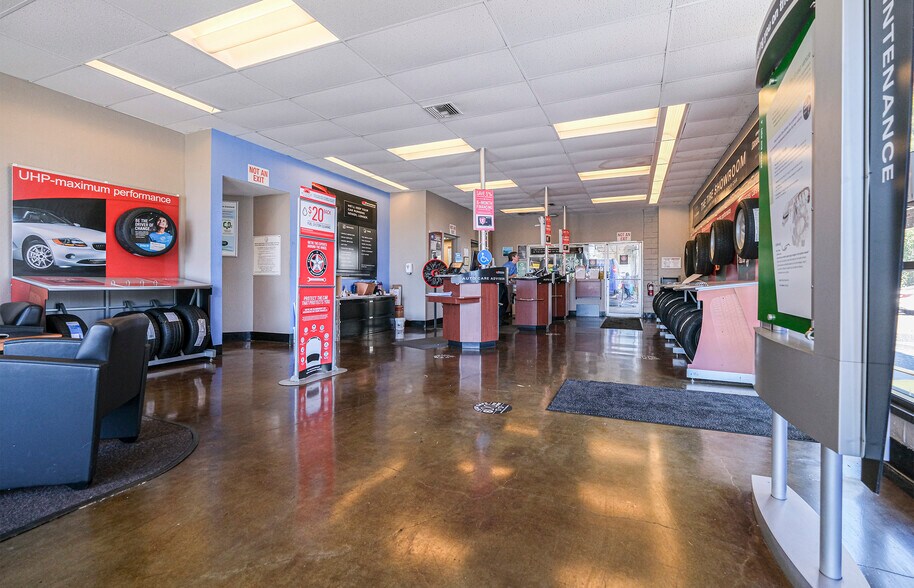 More Photos Of 3948 State St, Santa Barbara Auto Repair For Sale