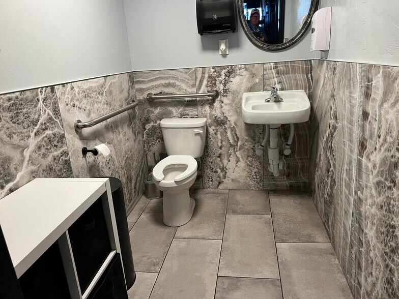 More Photos Of 79 E Main St, Buford Storefront For Sale