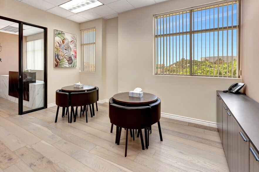 More Photos Of 26501 Rancho Pky S, Lake Forest Medical For Sale