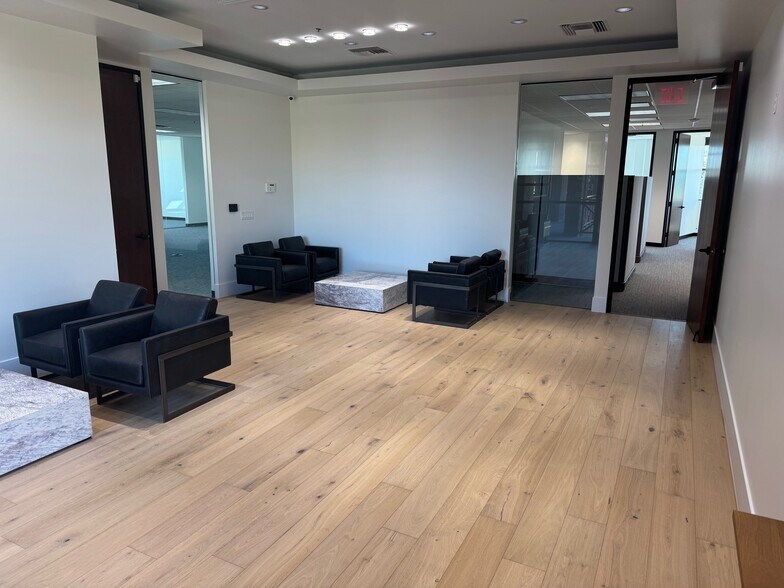 More Photos Of 8350 E Raintree Dr, Scottsdale Office For Lease