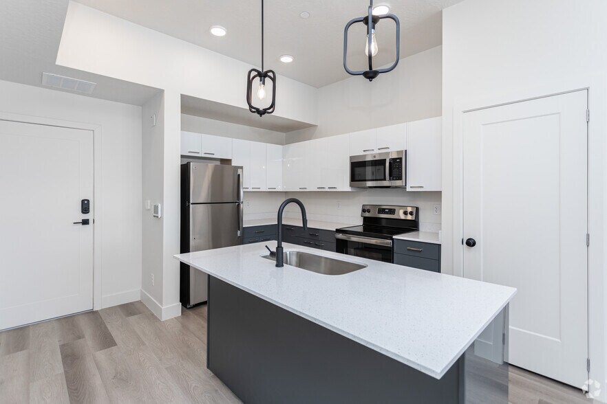 More Photos Of 655 S 1200 W, Springville Apartments For Lease