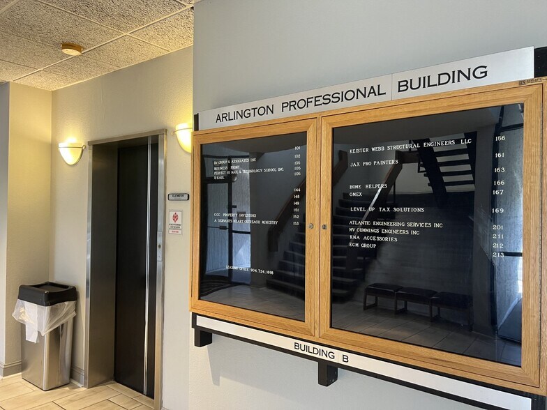 More Photos Of 6501 Arlington Expy, Jacksonville Office For Lease