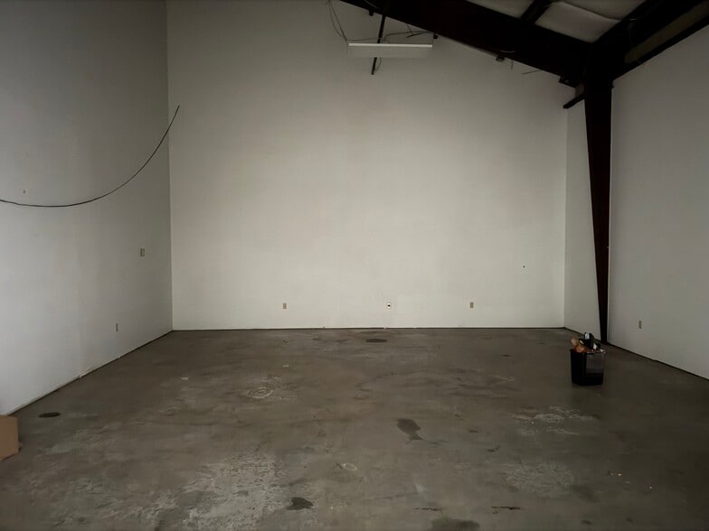 More Photos Of 1116 S 129th East Ave, Tulsa Warehouse For Sale