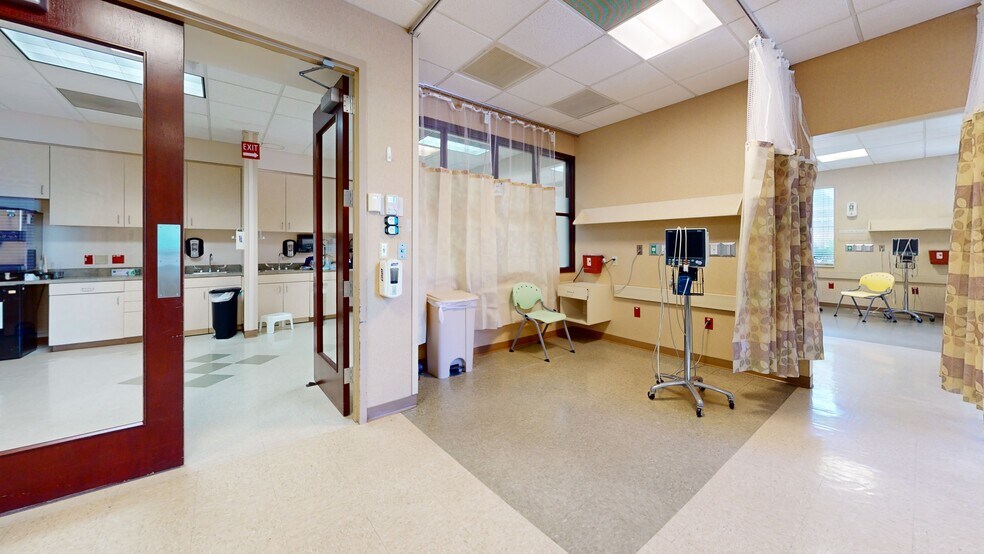 More Photos Of 1233 Campbell Rd, Houston Medical For Sale