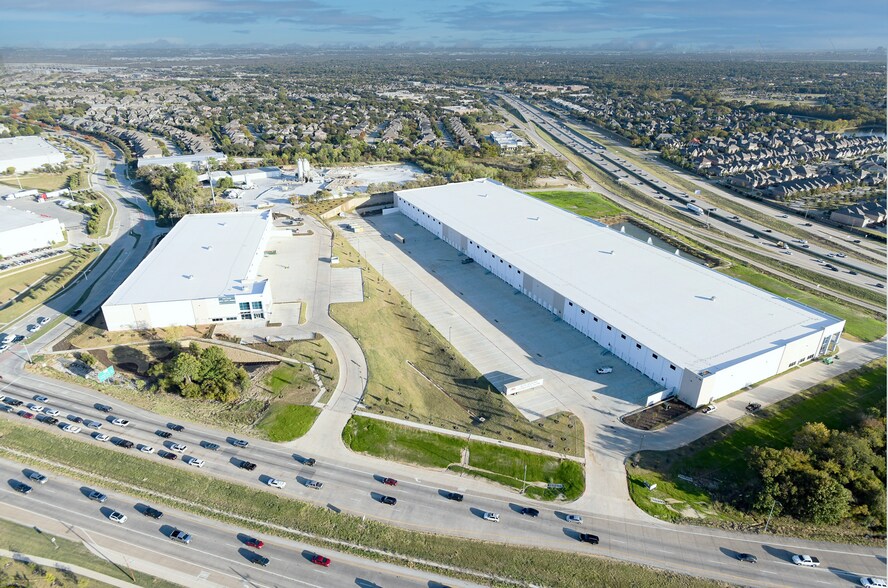 More Photos Of 500 W Vista Ridge Dr, Coppell Unknown For Lease