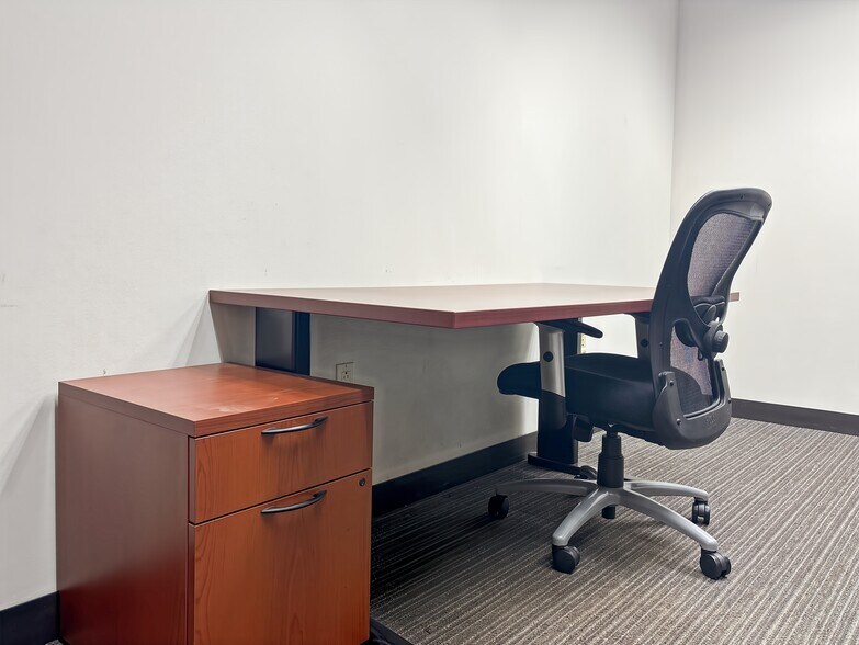 More Photos Of 2001 US Highway 46, Parsippany Coworking Space