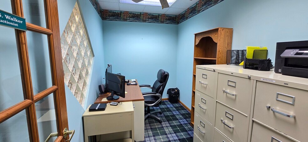 More Photos Of 1004-1010 Vivian Dr, Grafton Office For Sale