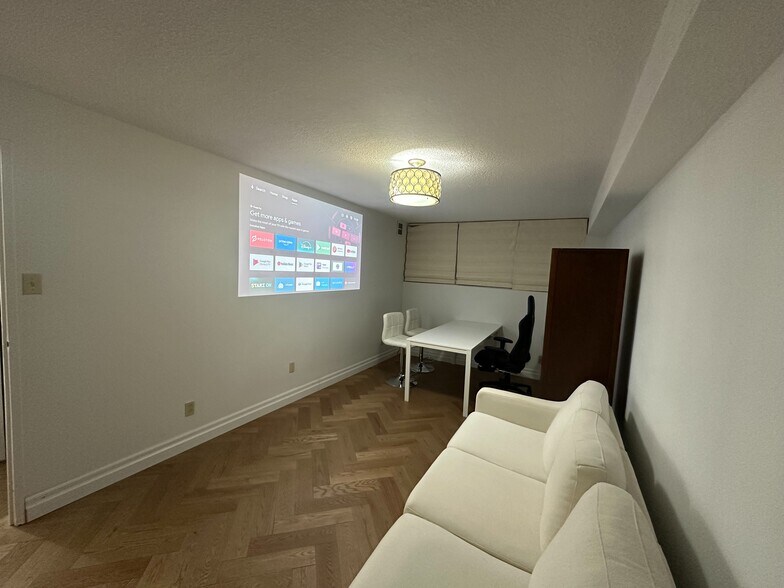 More Photos Of 375 King St N, Waterloo Apartments For Sale
