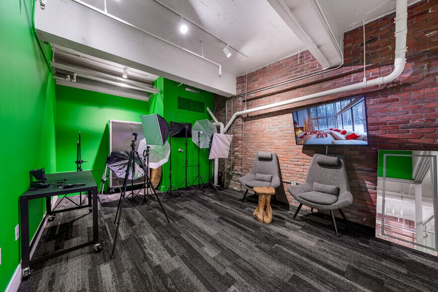 More Photos Of 950 6th Ave, San Diego Office For Sale