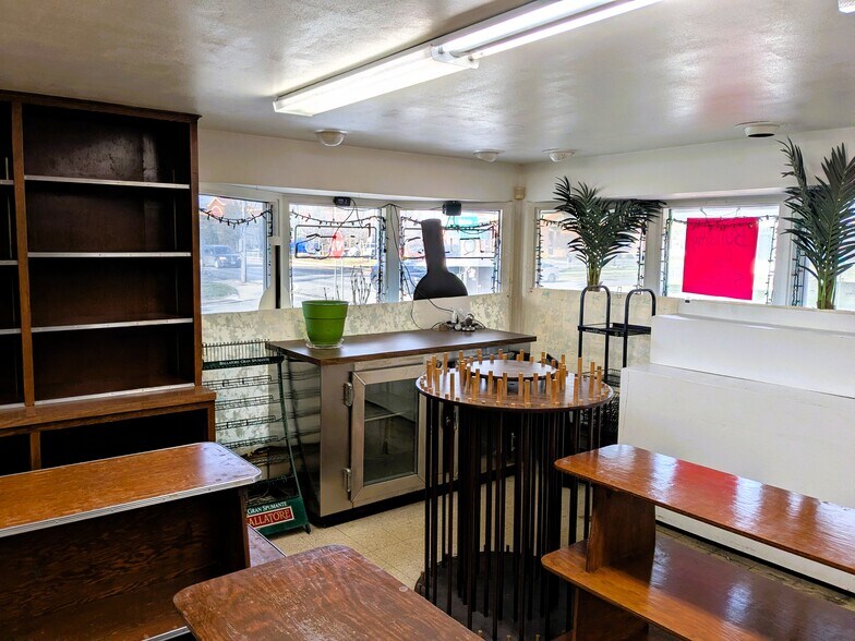 More Photos Of 189-191 Port Watson St, Cortland General Retail For Sale