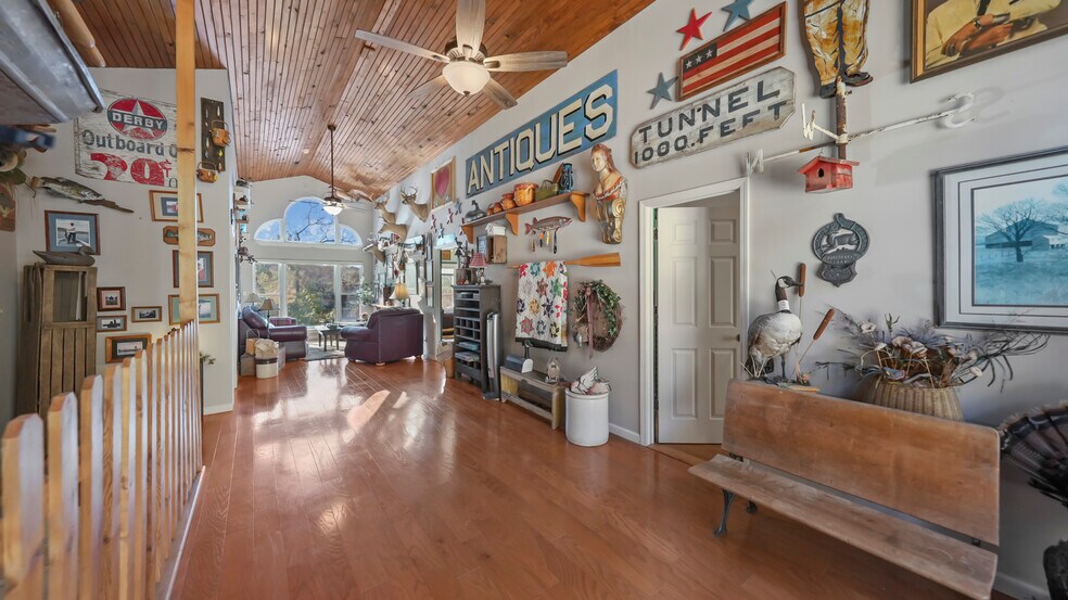 More Photos Of 1117 Dogwood Rd, Lake Ozark Multifamily For Sale