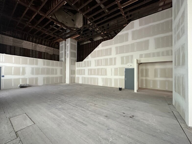 More Photos Of 82-96 E Santa Clara St, San Jose Office For Sale