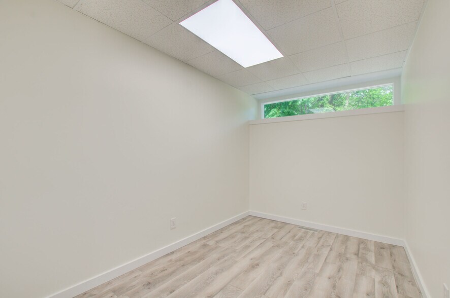 More Photos Of 1010 Burr St, Jackson Medical For Lease