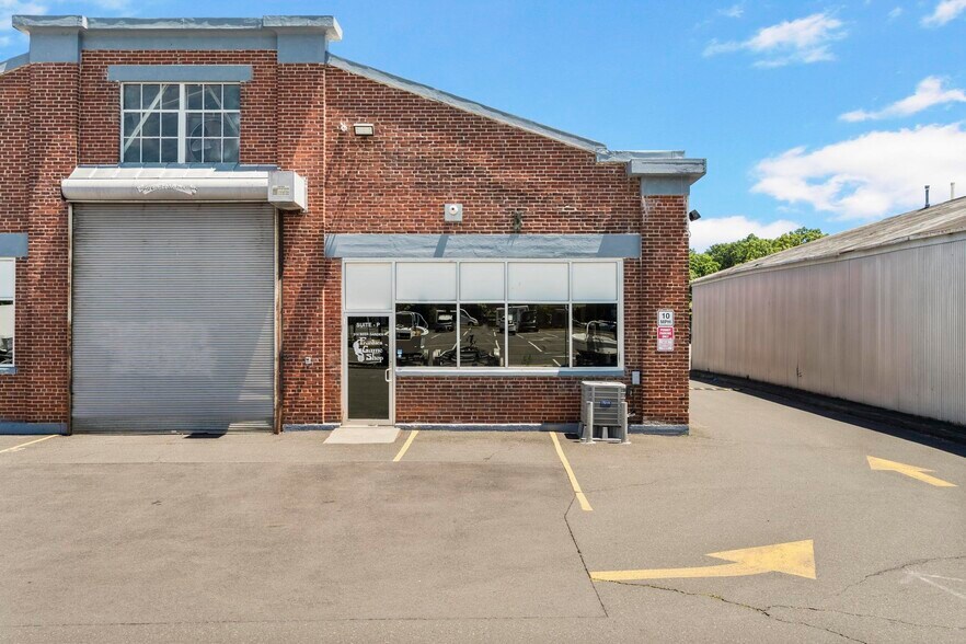 More Photos Of 314 Wilson Ave, Norwalk Warehouse For Lease
