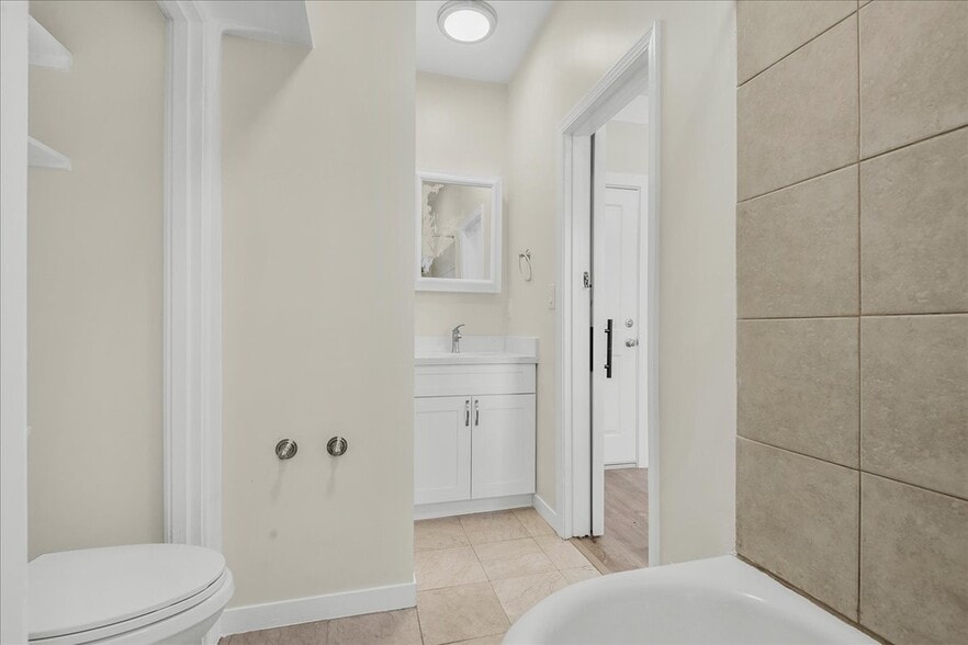 More Photos Of 628 Waverley St, Palo Alto Apartments For Sale