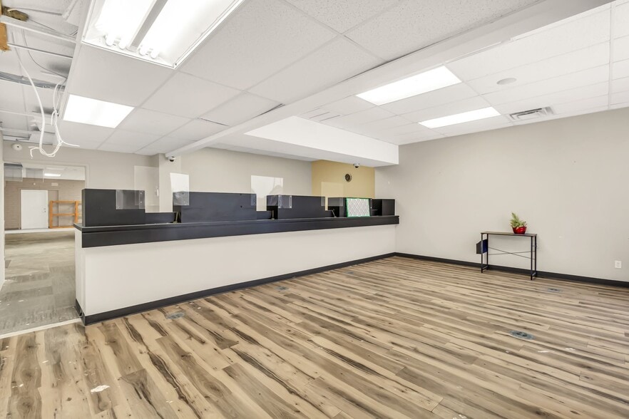 More Photos Of 78 W Ray Rd, Chandler Convenience Store For Lease
