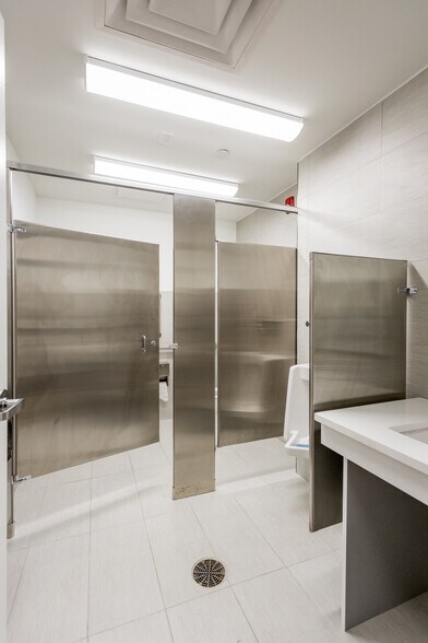 More Photos Of 220 W Congress St, Detroit Office For Lease