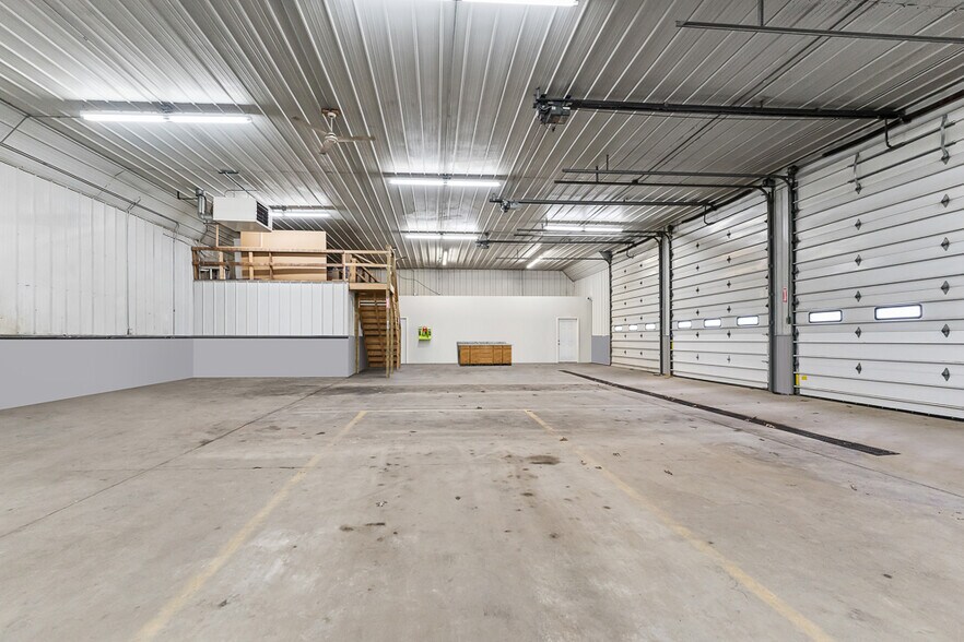 More Photos Of 8620 Algoma Ave NE, Rockford Warehouse For Sale