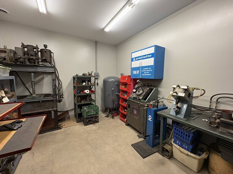 More Photos Of 928 County Road 480, Marquette Service For Sale