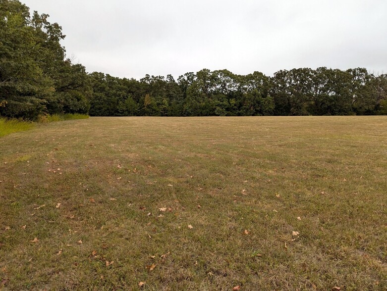 More Photos Of 22889 MO-64 Hwy, Hermitage Self Storage For Sale