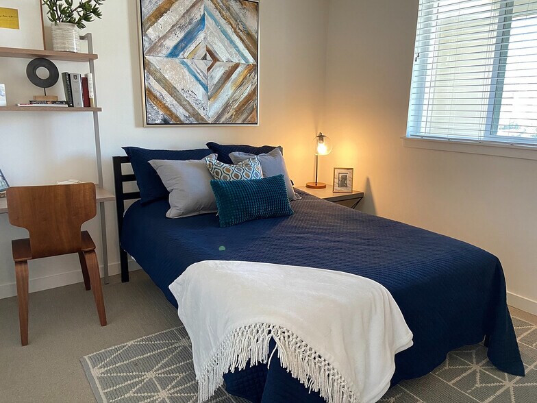 More Photos Of 1250 E Burnside St, Portland Apartments For Lease