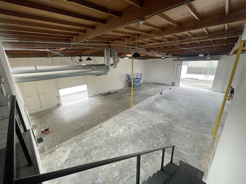 More Photos Of 2659-2661 Junipero Ave, Signal Hill Warehouse For Lease