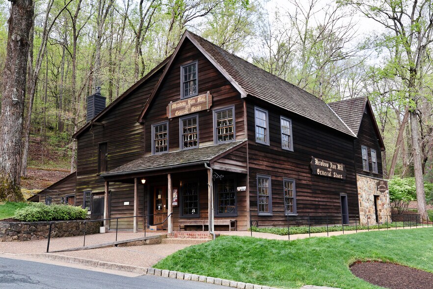 More Photos Of 683 Thomas Jefferson Pky, Charlottesville General Retail For Sale