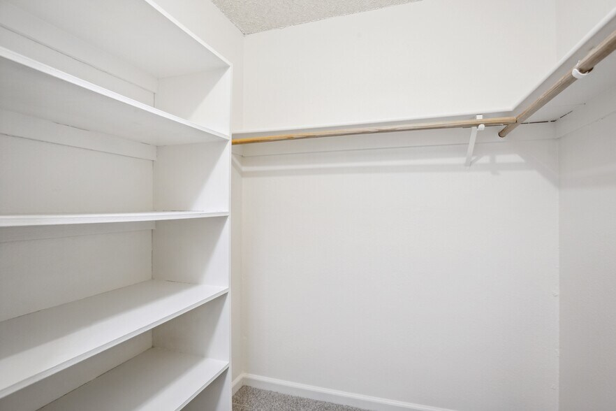 More Photos Of 6546 Auburn Blvd, Citrus Heights Apartments For Sale