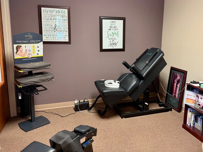 More Photos Of 1600 Commerce Park Dr, Chelsea Medical For Sale
