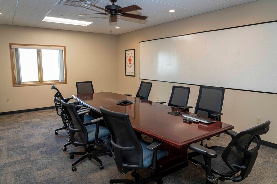 More Photos Of 1941 SW 6th St, Lincoln Warehouse For Sale