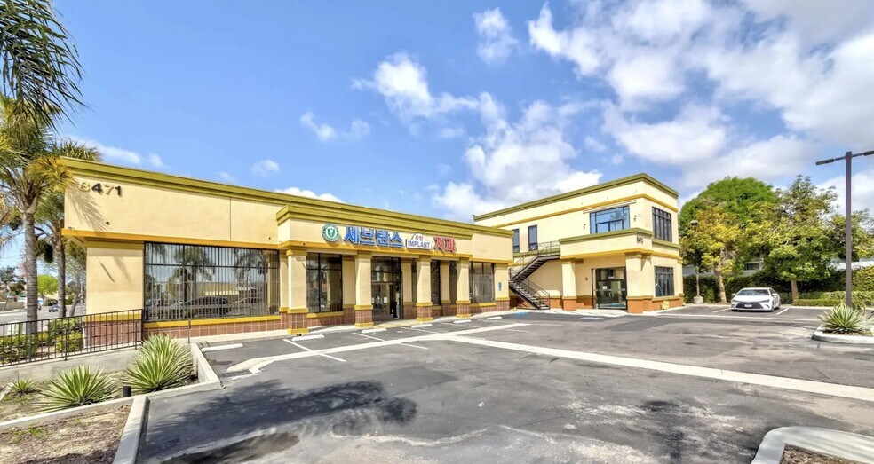 More Photos Of 8471 Garden Grove Blvd, Garden Grove Medical For Sale