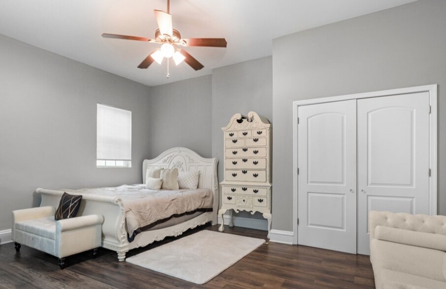 More Photos Of 214-216 E Main St, Richmond Storefront Retail Residential For Sale