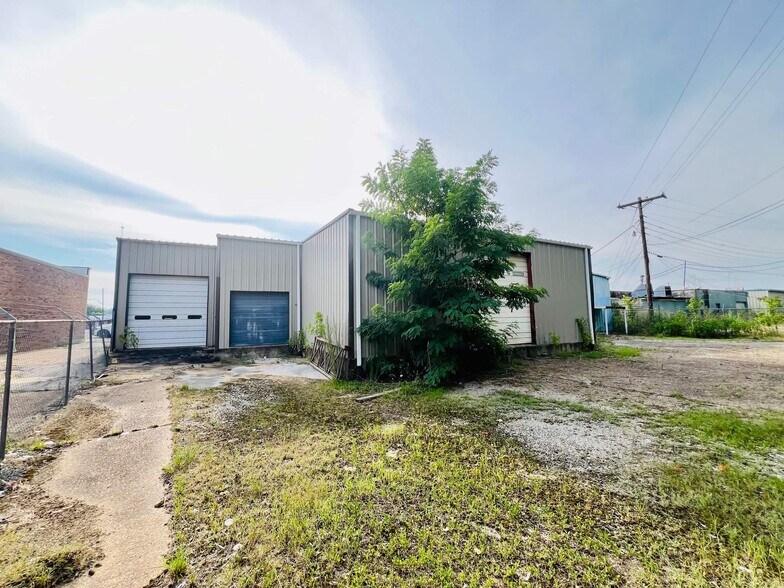 More Photos Of 504 N 2nd St, Booneville Auto Repair For Sale