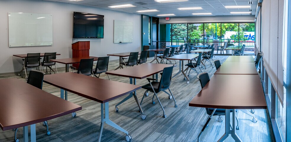 More Photos Of 3300 Edinborough Way, Edina Office For Lease