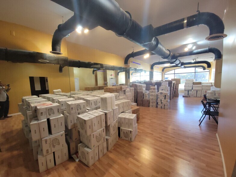 More Photos Of 244 Mulberry St, Newark Storefront Retail Residential For Lease