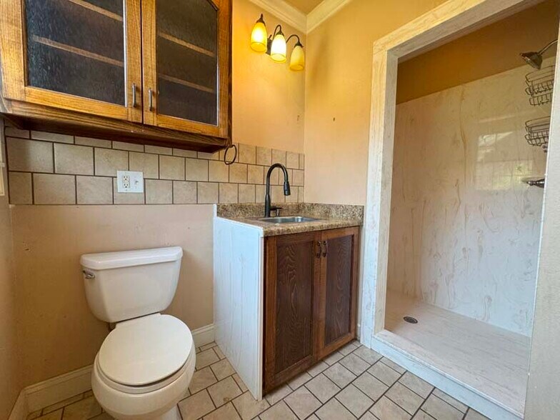 More Photos Of 308 W Poinsett St, Greer Office Residential For Sale