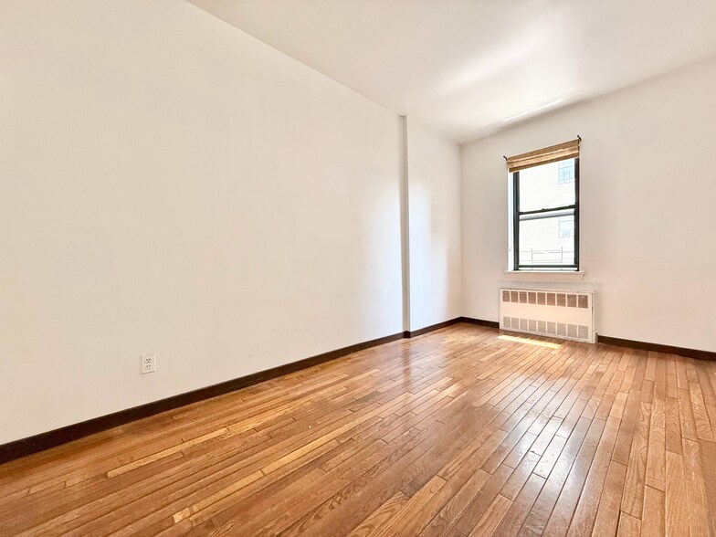 More Photos Of 46 W 87th St, New York Apartments For Sale